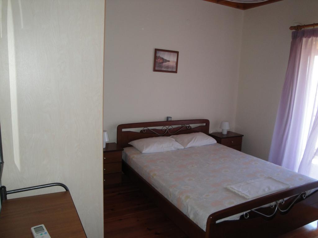 Paschos Rooms Sívota Pokój zdjęcie