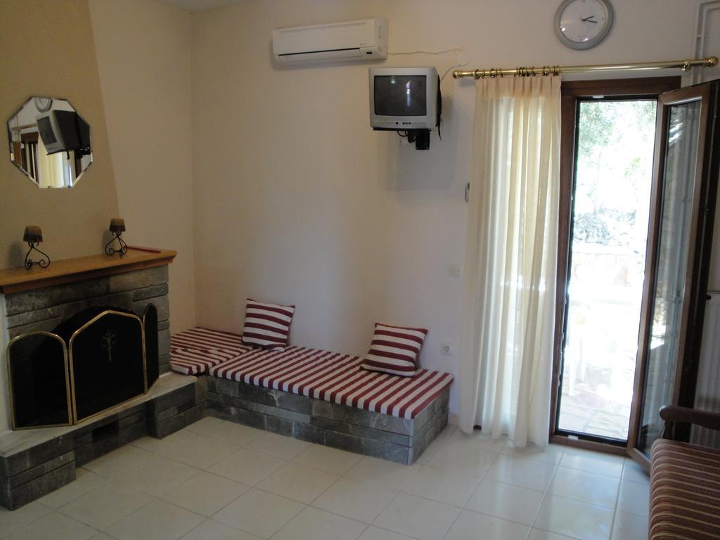 Paschos Rooms Sívota Pokój zdjęcie